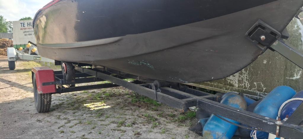 Speedbootje 360 met wat werk aan de kiel slechts 150 euro, Watersport en Boten, Ophalen, Overige merken, Gebruikt, Viertaktmotor