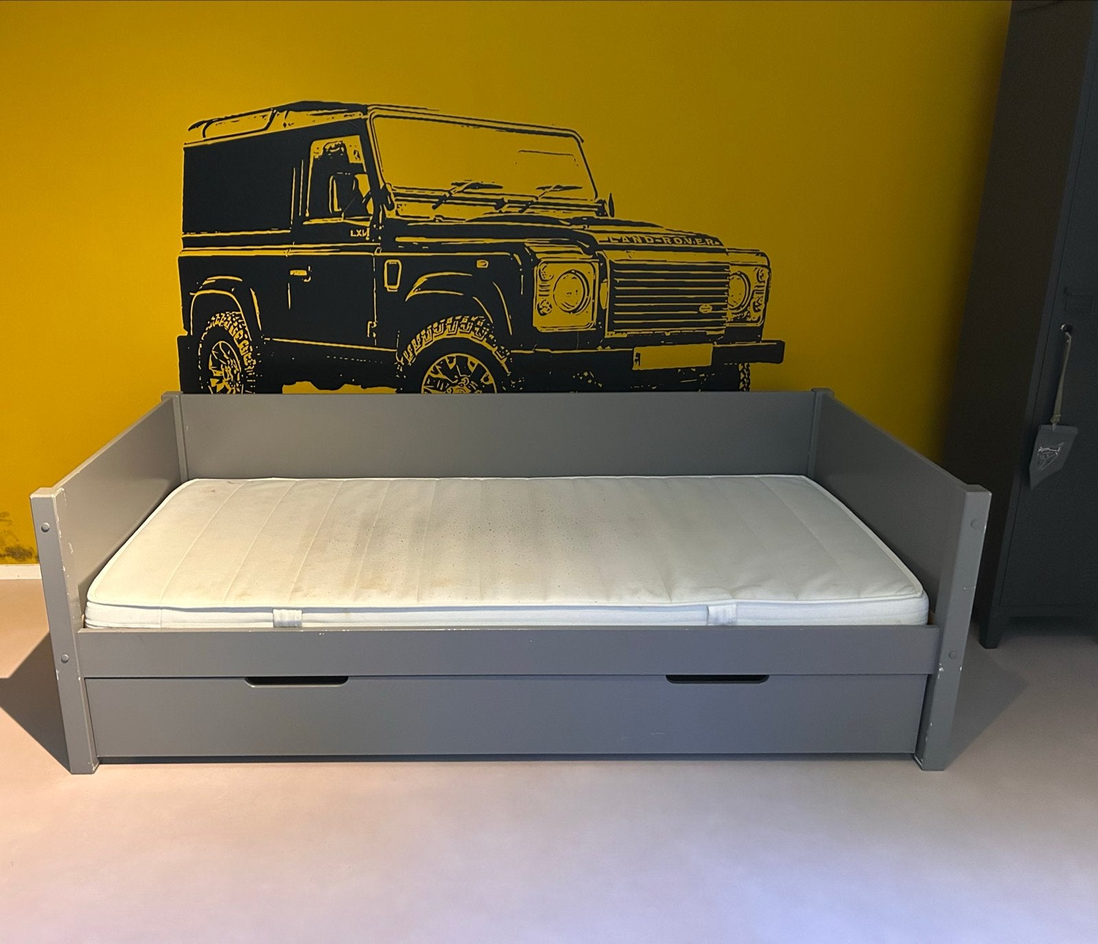 Kinderbed met lade en matras (indien gewenst) - Grijs, Kinderen en Baby's, Kinderkamer | Bedden, Ophalen, 85 tot 100 cm, Gebruikt