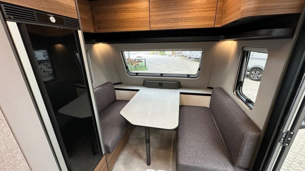 Eriba Novaline 442 - V - ENKEL BED, Caravans en Kamperen, Standaardzit, Bedrijf, Tot en met 3, 5 tot 6 meter