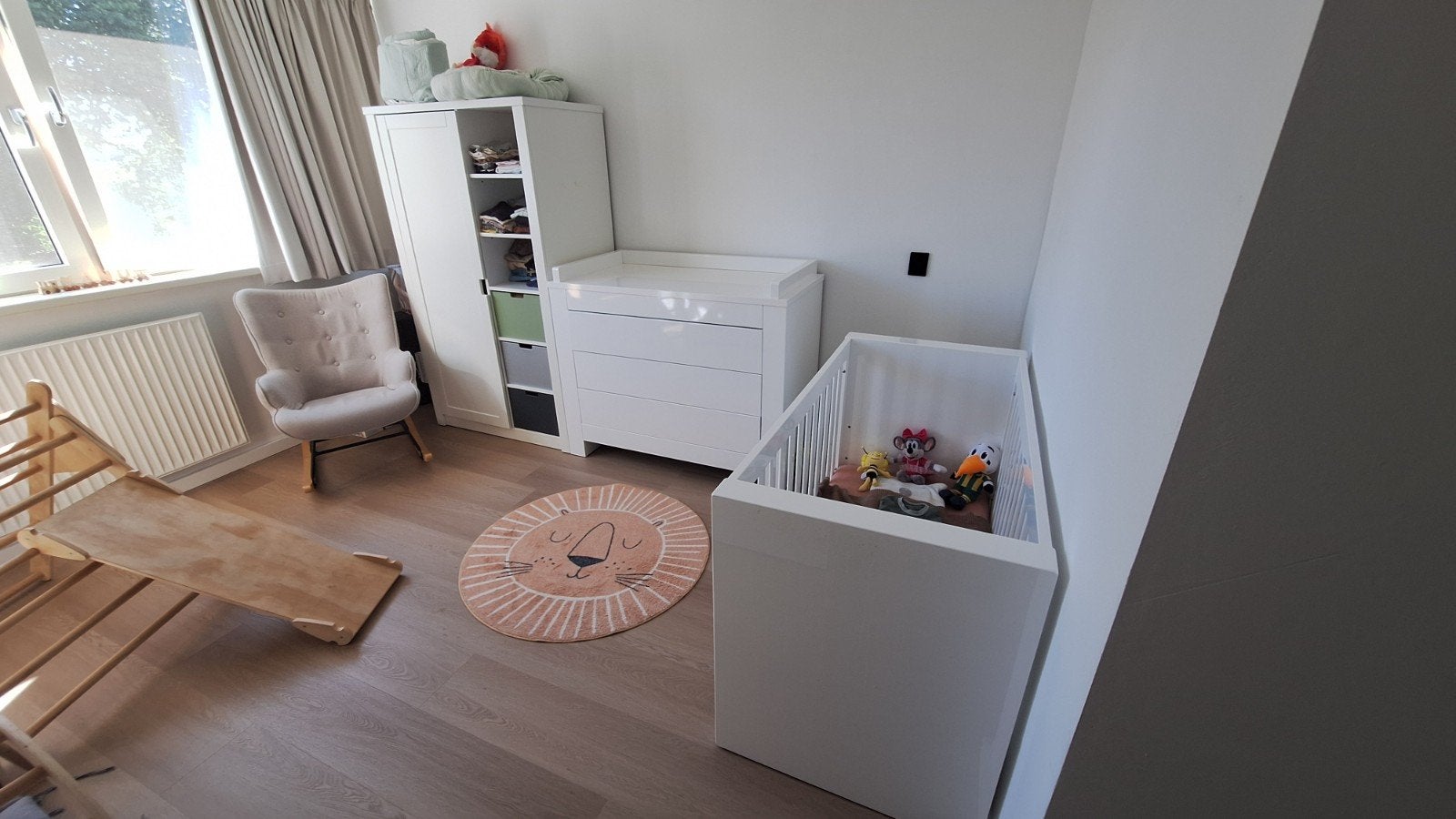witte babykamer set: Ledikant, Commode, Kledingkast, Gebruikt, 70 tot 85 cm, 140 tot 160 cm, Ophalen