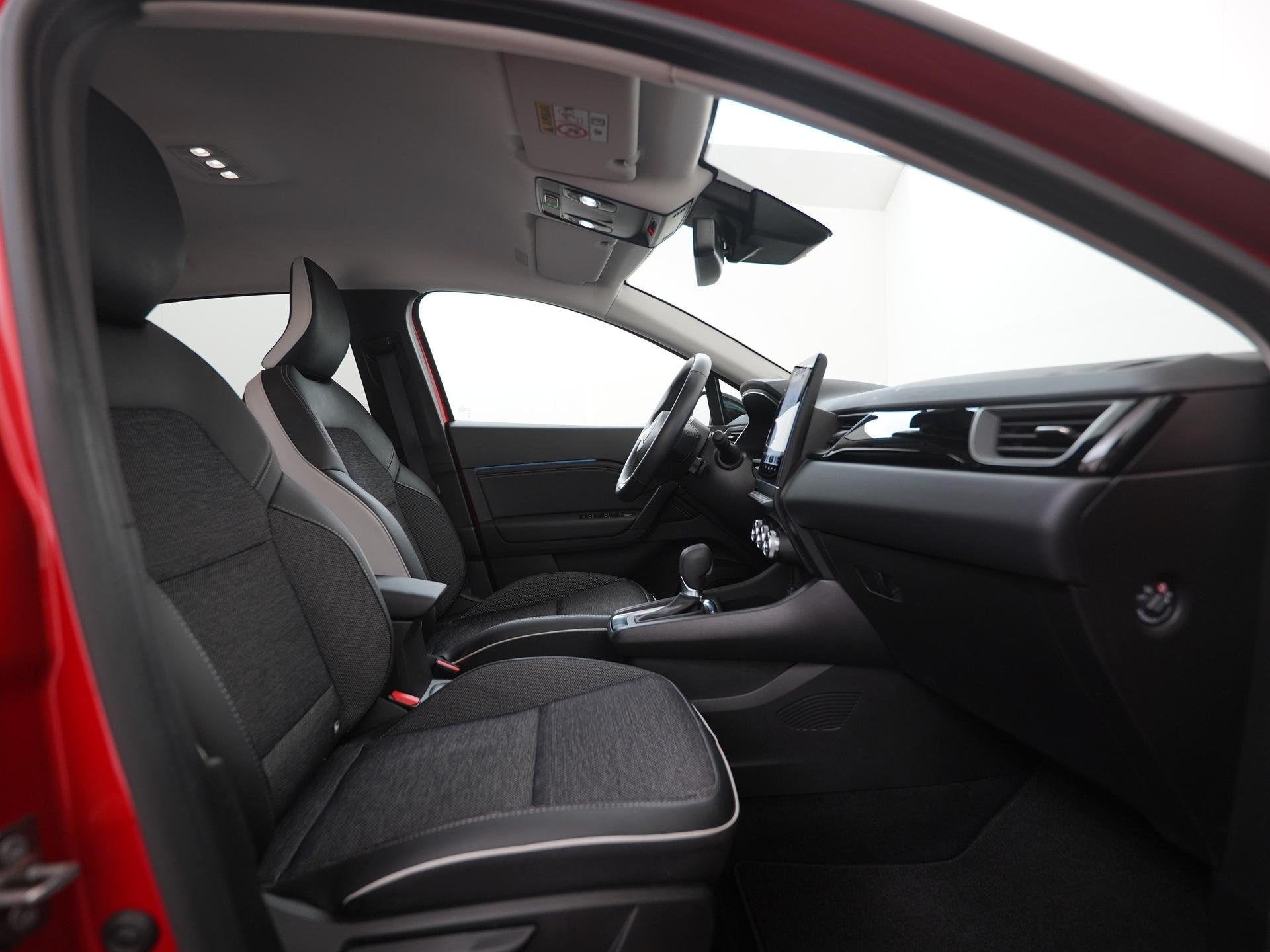 Renault Captur 1.6 PHEV Plug-in AT Intense Bi-Tone | Camera, Auto's, 12 maanden, Stof, Gebruikt, Euro 6