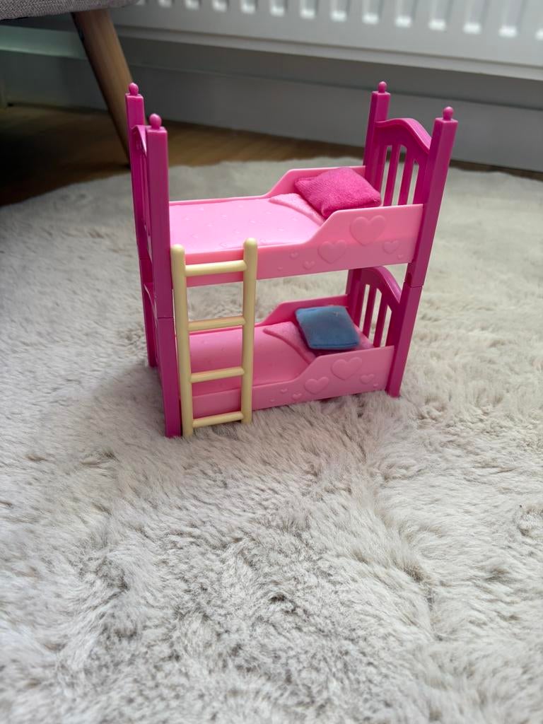 Stapelbedje en kinderledikant barbie, Ophalen, Zo goed als nieuw