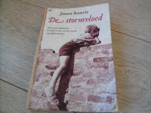 De stormvloed- James Runcie, Ophalen of Verzenden, Zo goed als nieuw