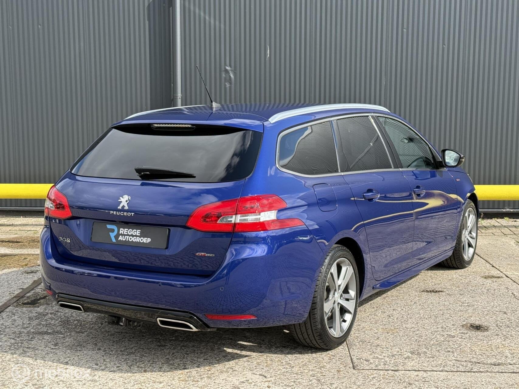 Peugeot 308 SW 1.2 PureTech GT-line AUTOMAAT | LED, Auto's, Peugeot, Gebruikt, 1199 cc, Blauw, Parkeersensor