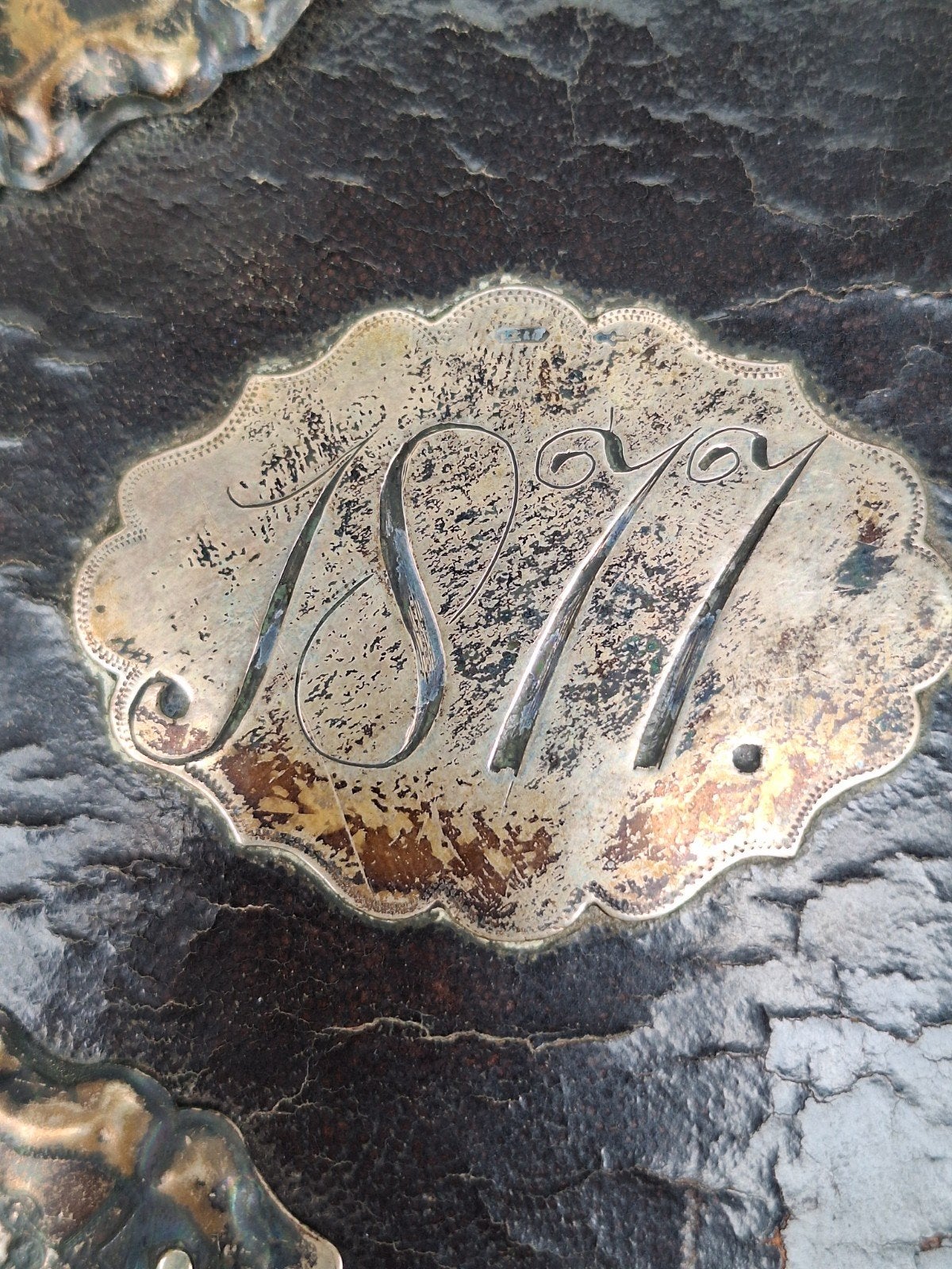 Bijbel met zware zilveren sloten zilveren plaatjes 1877, Antiek en Kunst, Ophalen