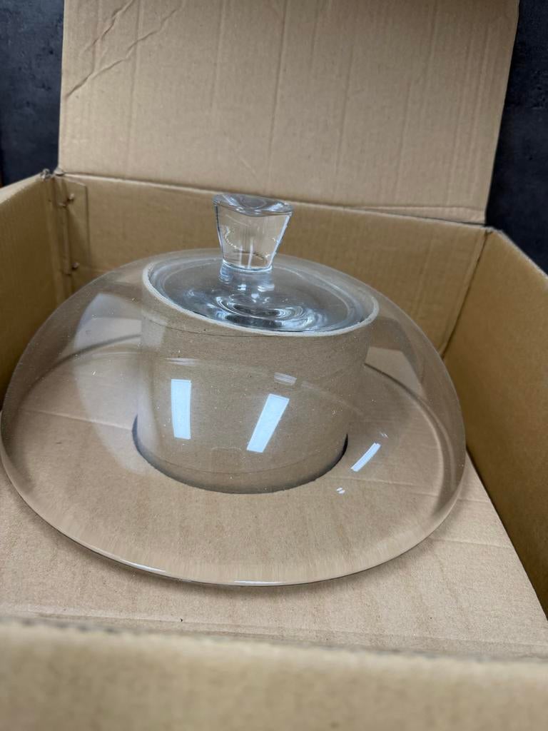 Glazen taartplateau met stolp - Zo goed als nieuw, Ophalen of Verzenden, Zo goed als nieuw, Overige merken, Glas
