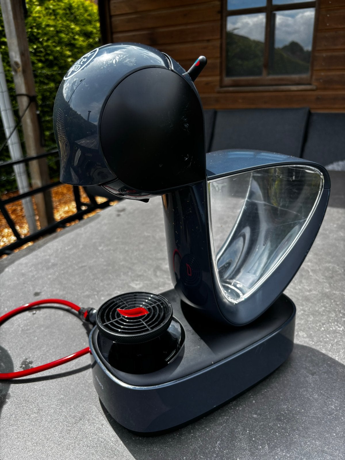 Dolce Gusto koffiezetapparaat - Gebruikt maar werkt prima, Ophalen of Verzenden, Gebruikt, Koffiemachine, Koffiepads en cups