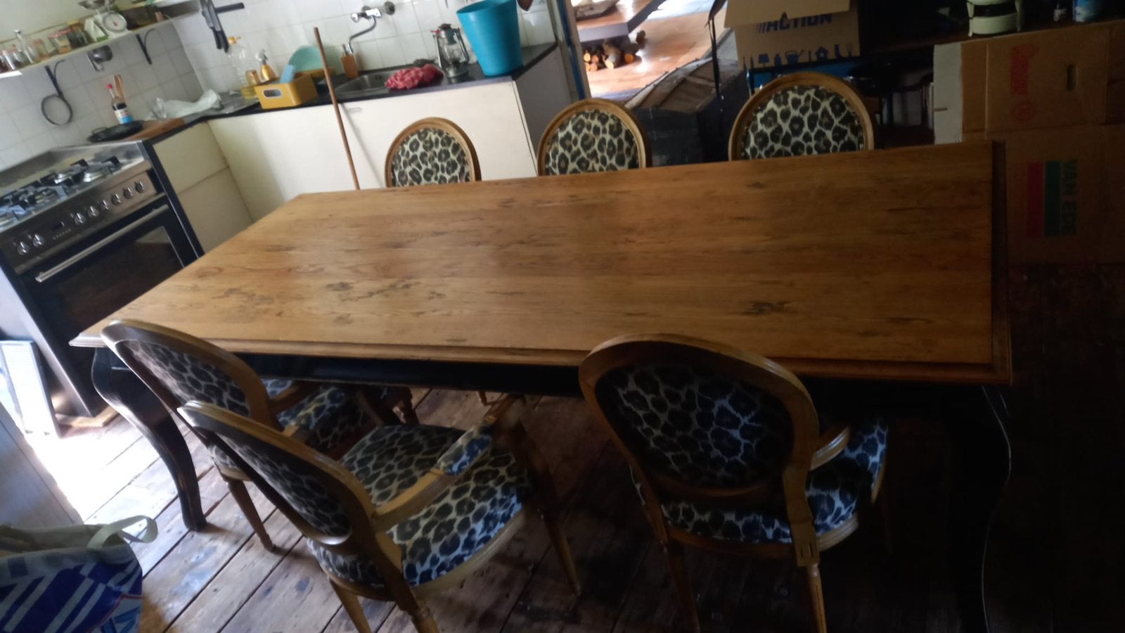 Mooie houten eettafel met 6 stoelen, Huis en Inrichting, Ophalen, 200 cm of meer, 50 tot 100 cm, Zo goed als nieuw