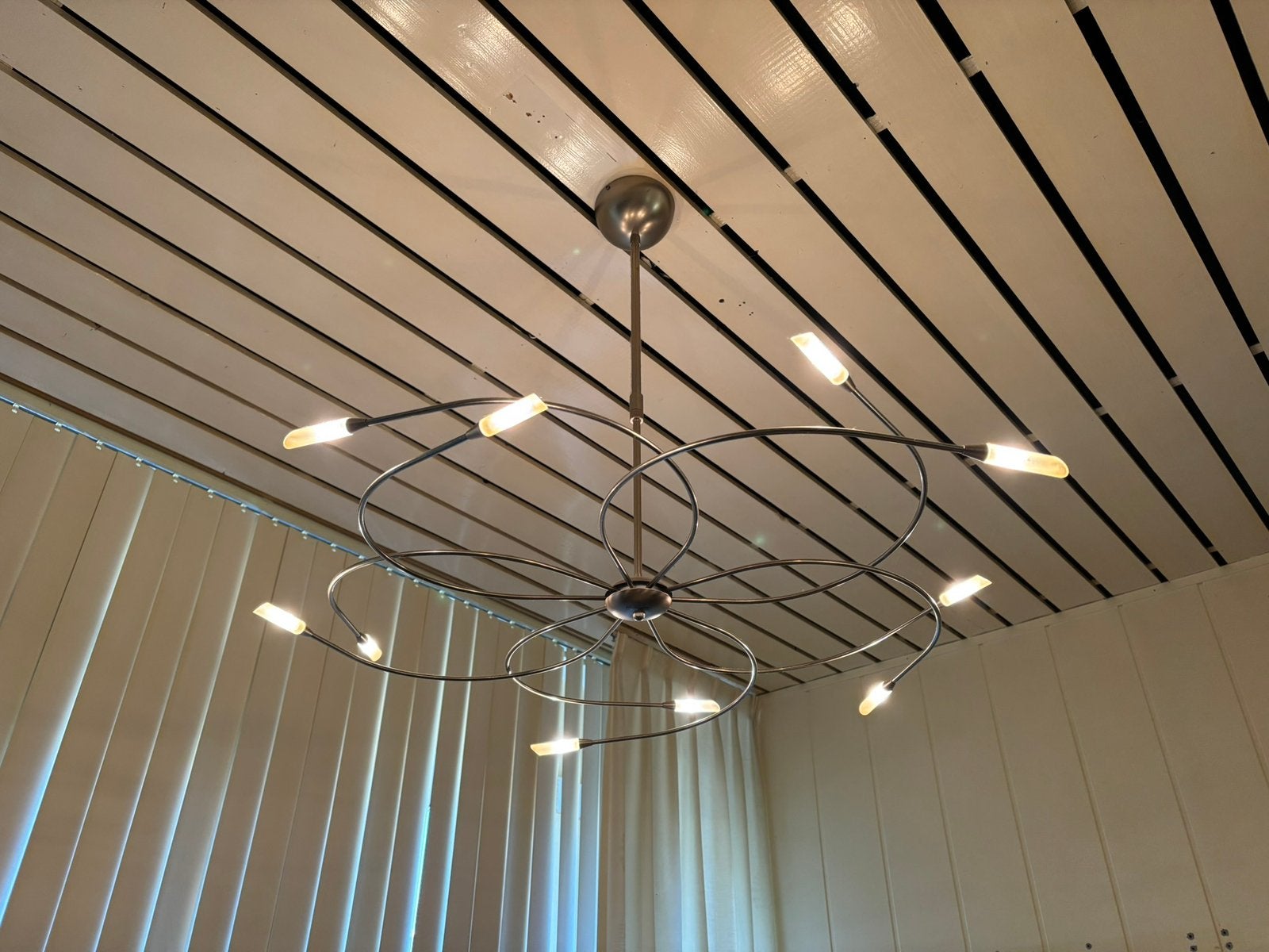 RVS hanglamp met 10 witte melkglazen kapjes, Ophalen, Zilver, Zo goed als nieuw, Hanglamp