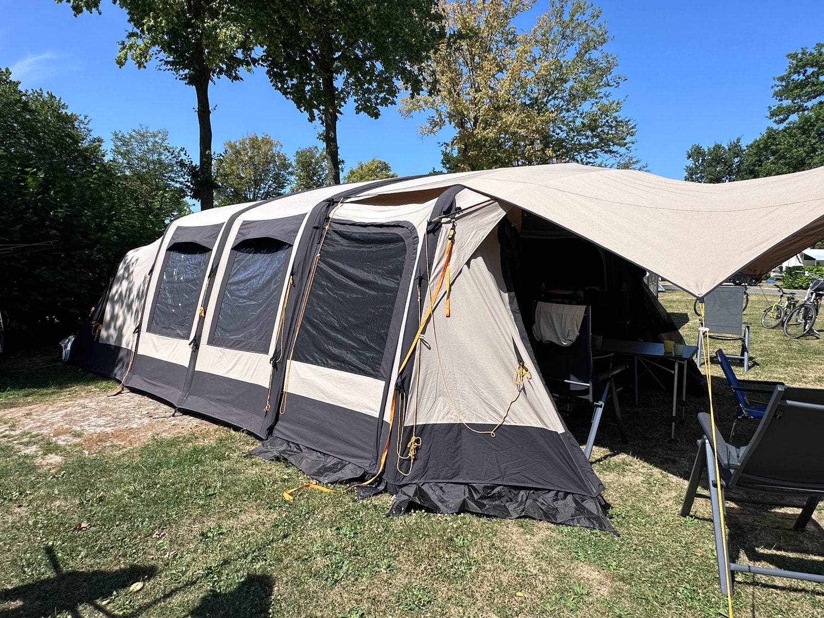 Navorro Redwood AIR 440, ZGAN!, Caravans en Kamperen, Ophalen, Zo goed als nieuw