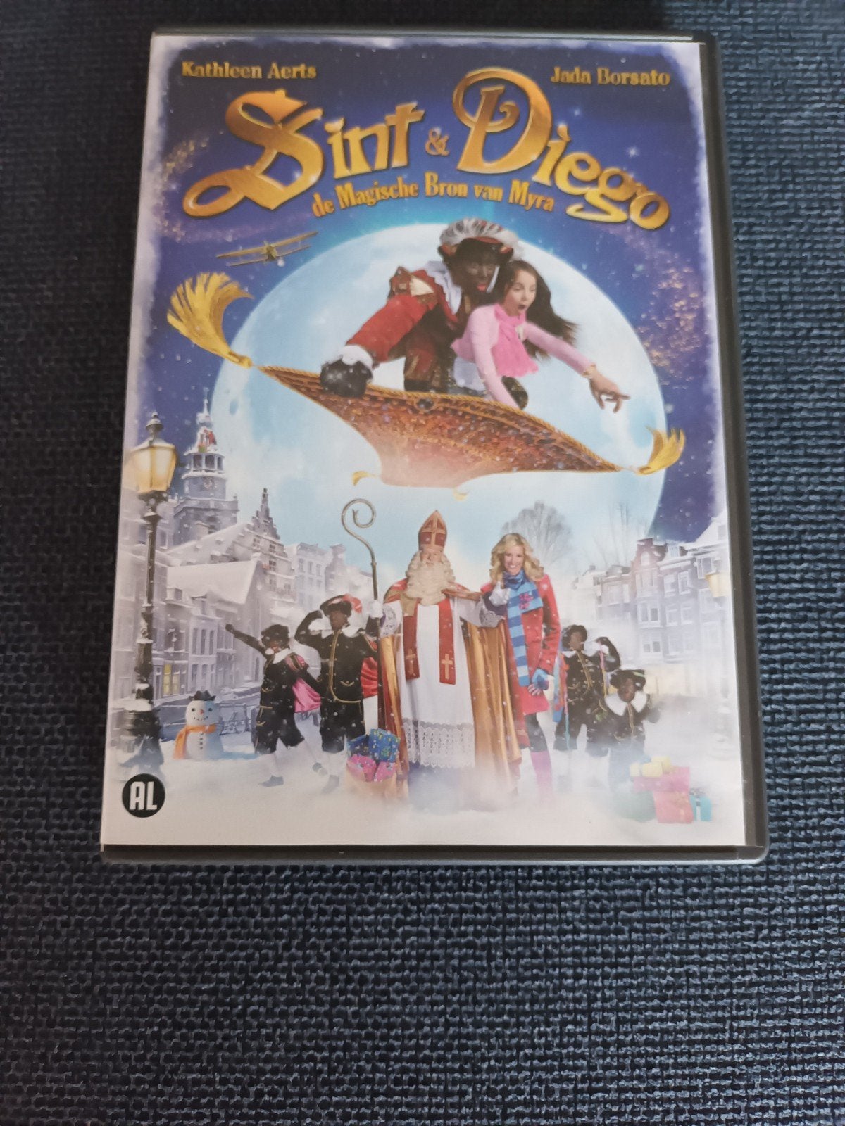 Sint & Diego - de Magische Bron van Myra, Alle leeftijden, Ophalen of Verzenden, Zo goed als nieuw
