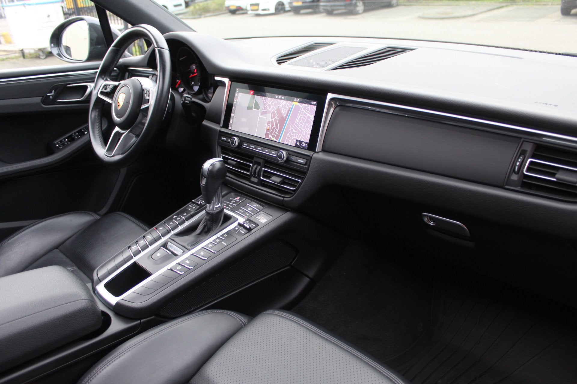 Porsche Macan 2.0 Panoramadak/Adaptive cruise control/Ledere, Automaat, 12 maanden, Gebruikt, Bedrijf