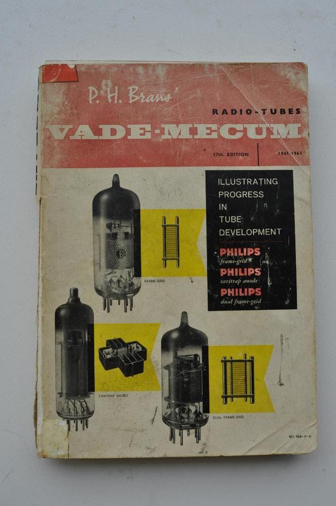 P.H. Brans Radio Tube Vademecum 1961-1963 €20 incl verzenden, Ophalen of Verzenden