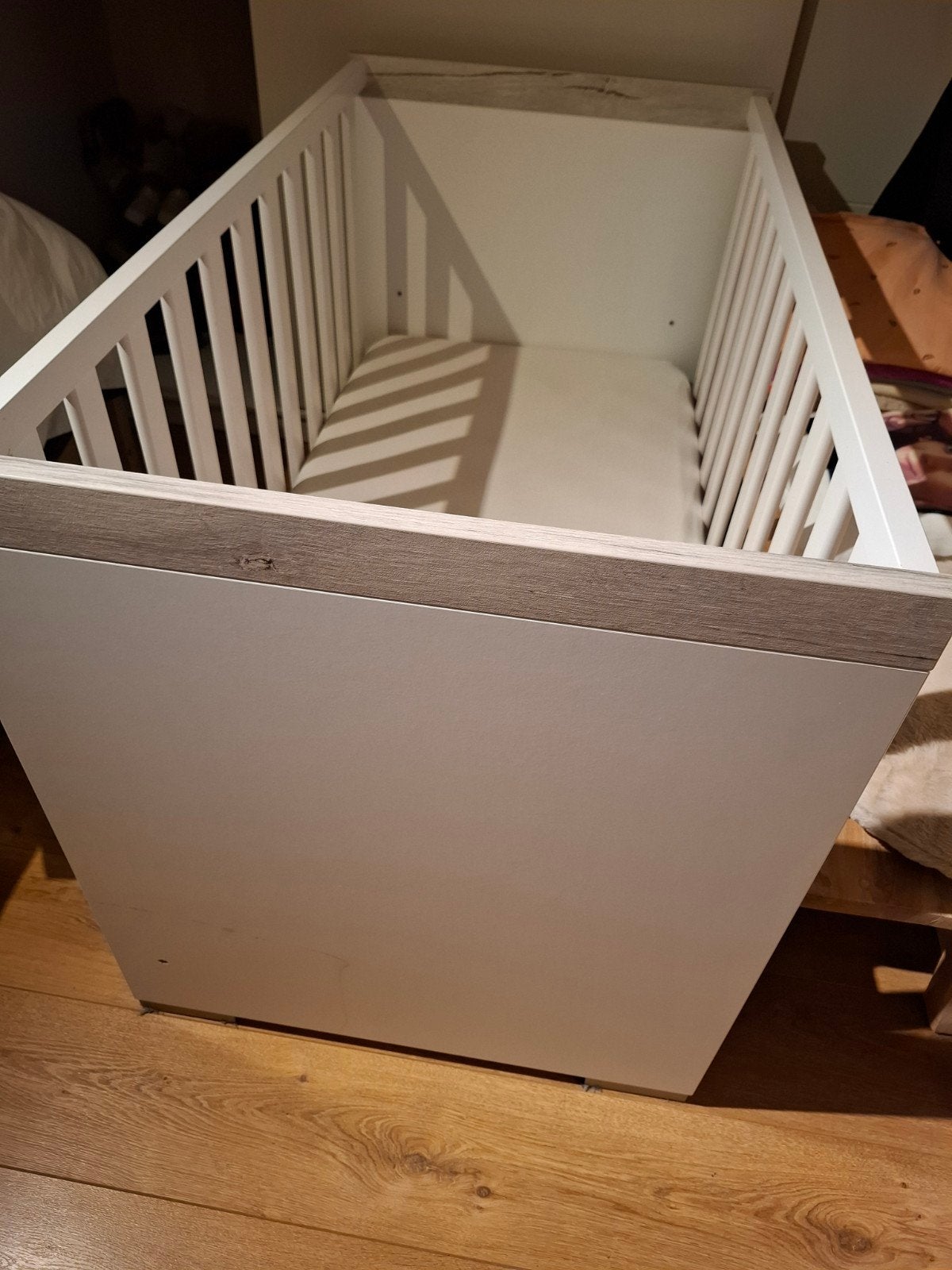 Complete Tweeling Babykamer Set - Ledikanten, Commode, Kast, Kinderen en Baby's, Ophalen, Gebruikt, Jongetje of Meisje