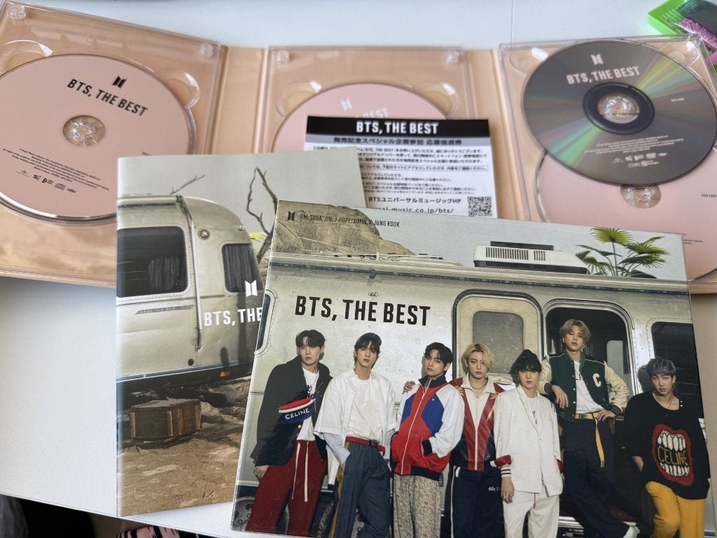 BTS limited edition, Alle leeftijden, Verzenden, Zo goed als nieuw, Muziekvideo's