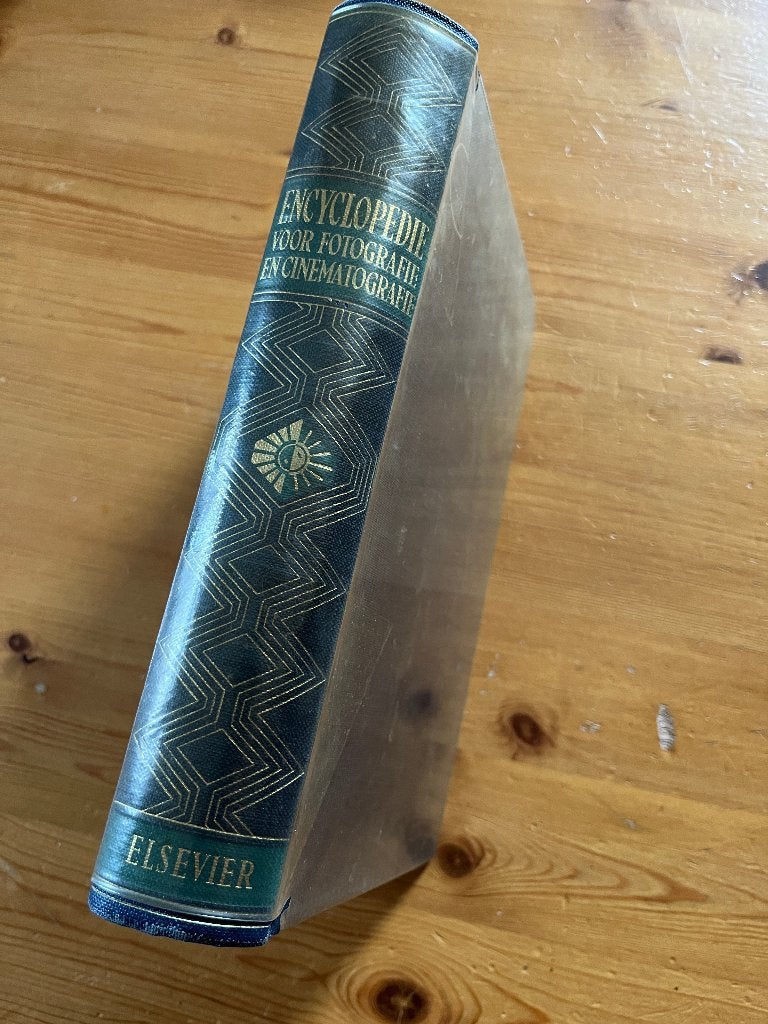 Encyclopedie voor fotografie en cinematografie - 1959, Ophalen of Verzenden, Gelezen