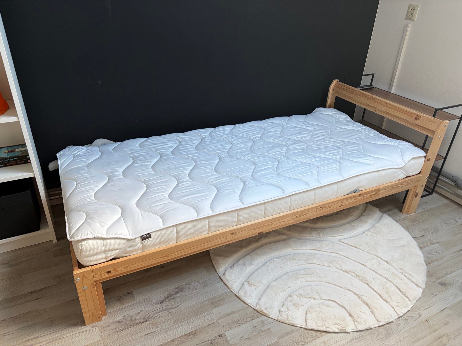 IKEA TARVA Eenpersoonsbed 90x200 cm Grenen, Ophalen, 90 cm, Zo goed als nieuw, 200 cm