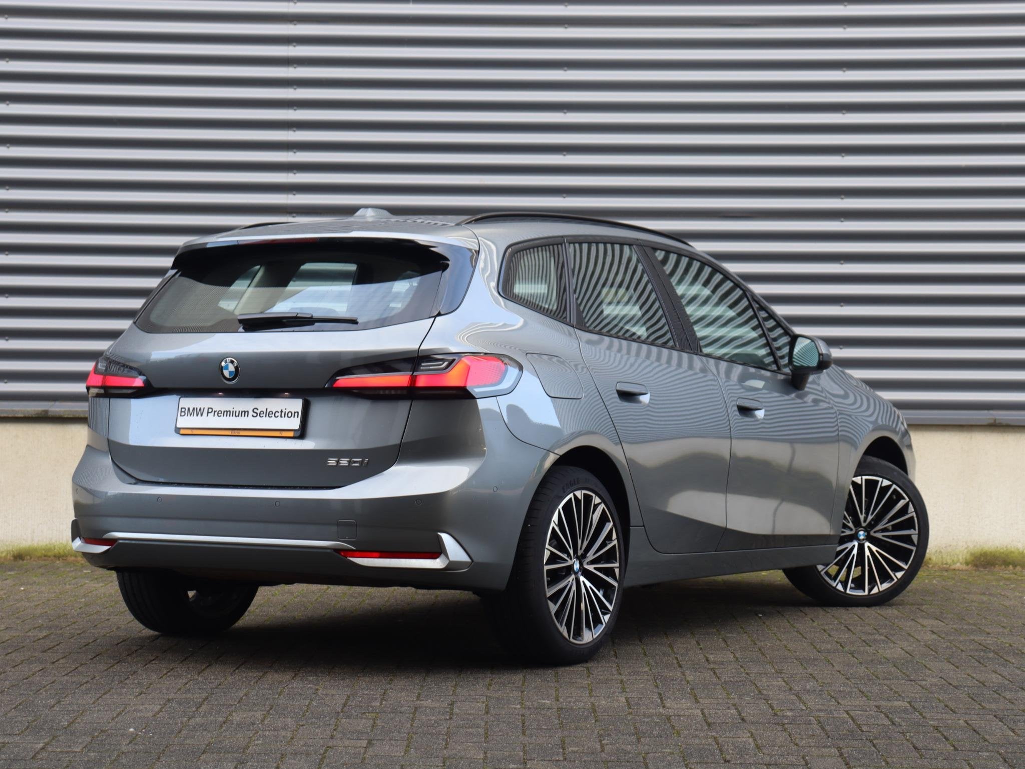 BMW 2 Serie Active Tourer 220i | Luxury Line | Premium Pack, Auto's, Stof, Met garantie (alle), Origineel Nederlands, Bedrijf