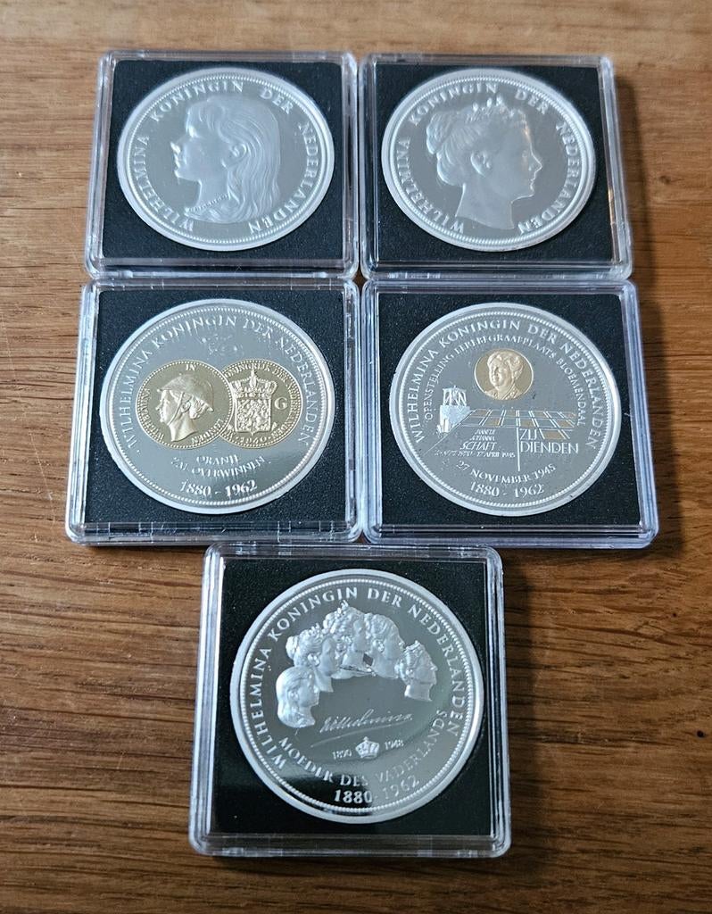 Set van 5 zilveren herdenkingsmunten (replica's) Wilhelmina, Setje, Overige waardes, Ophalen of Verzenden, Koningin Wilhelmina