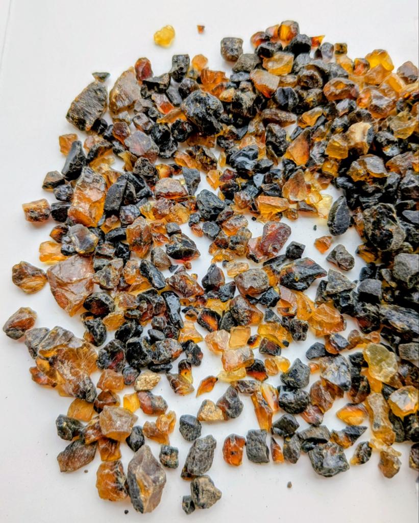Sumatra Amber klein barnsteen 100 gram, Verzenden, Fossiel