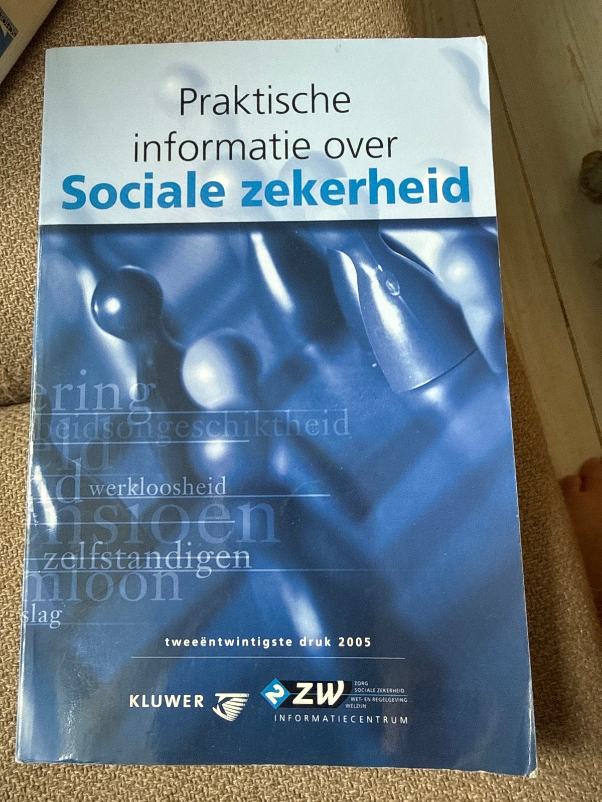 Praktische informatie over Sociale zekerheid (2005), Boeken, Ophalen of Verzenden, Gamma, Gelezen, HBO