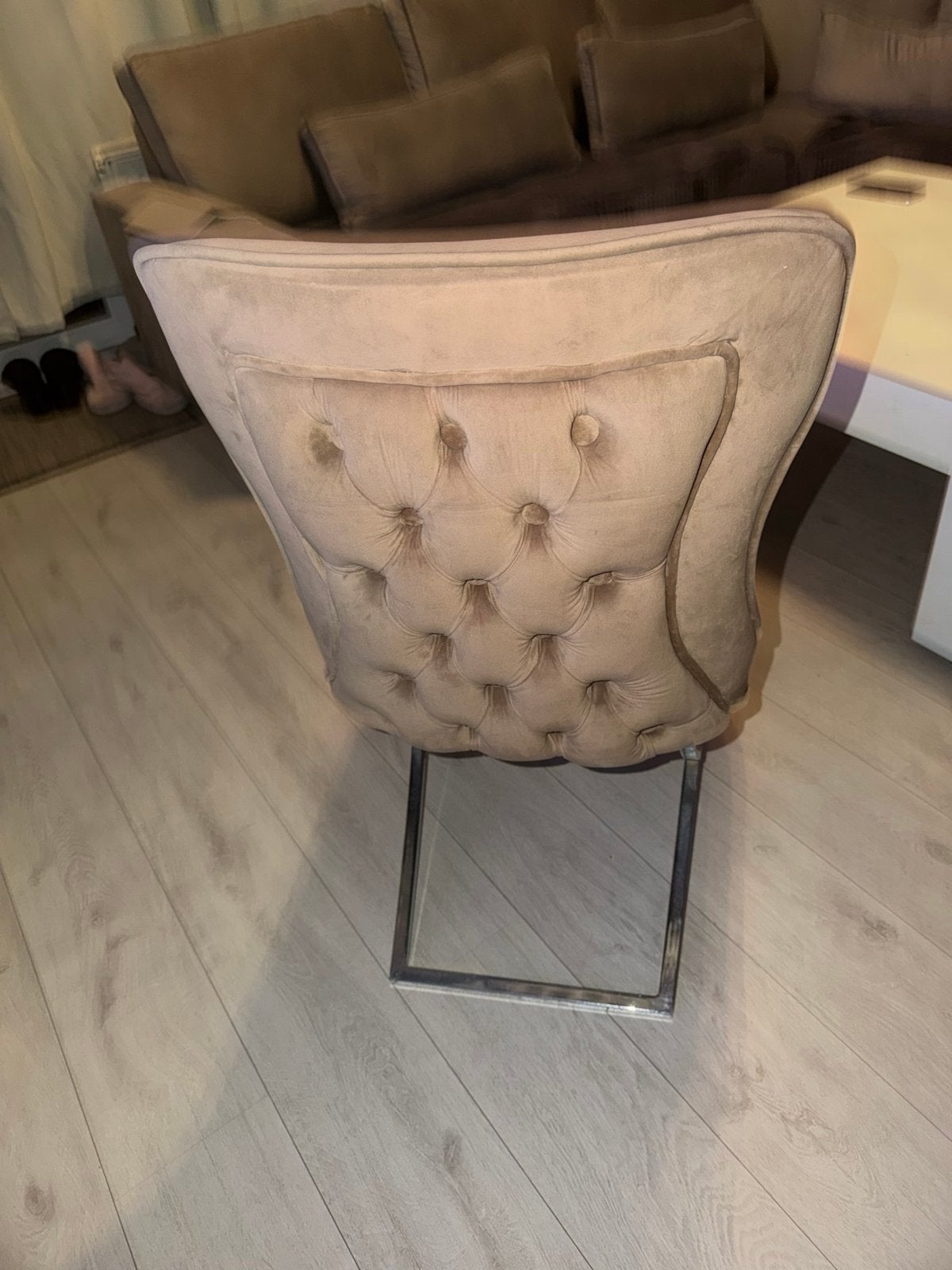 Velvet stoel beige met metalen onderstel, Gebruikt, Overige kleuren, Ophalen of Verzenden, Eén