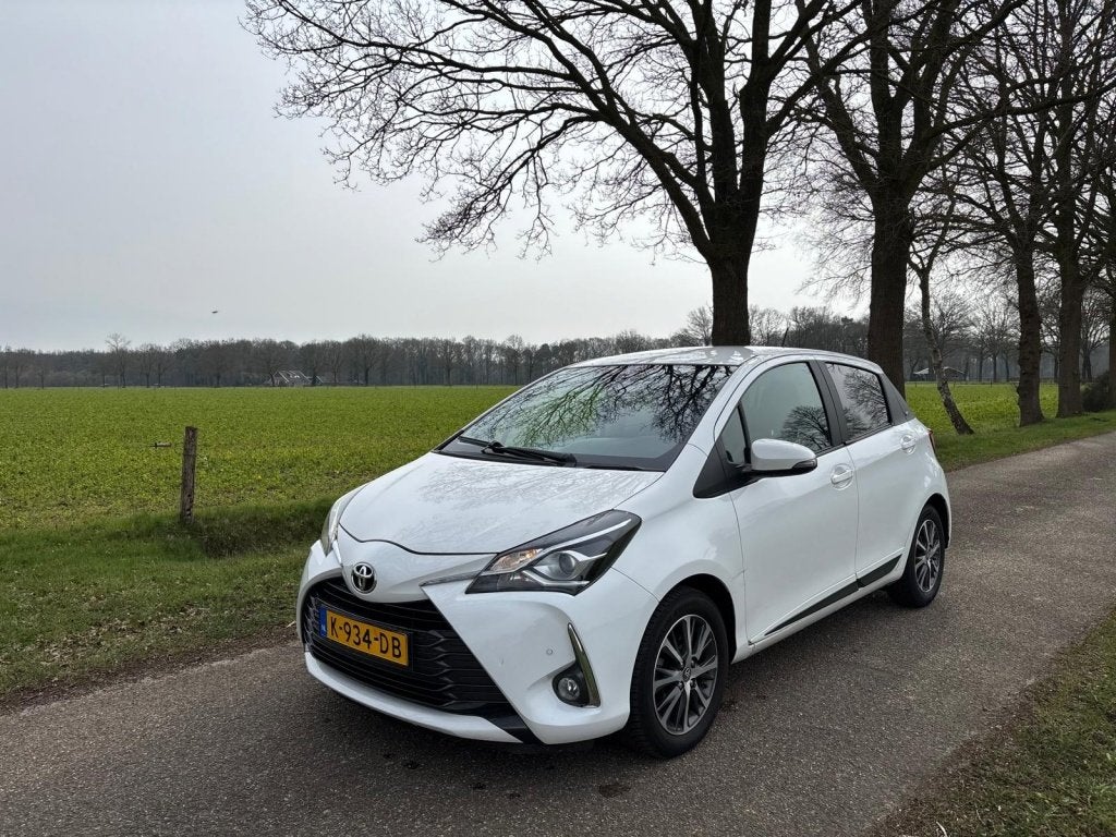 Toyota Yaris 1.5 VVT-i Dynamic | *€7450 EX BPM/incl BTW, Euro 6, 4 cilinders, Wit, Start-stop-systeem