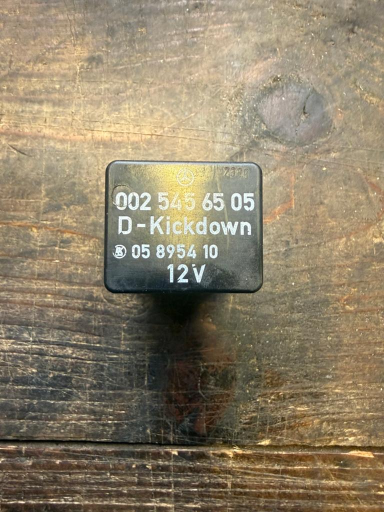 Te koop brandstof relais mercedes w124  002 545 65 05, Ophalen of Verzenden, Gebruikt, Mercedes-Benz