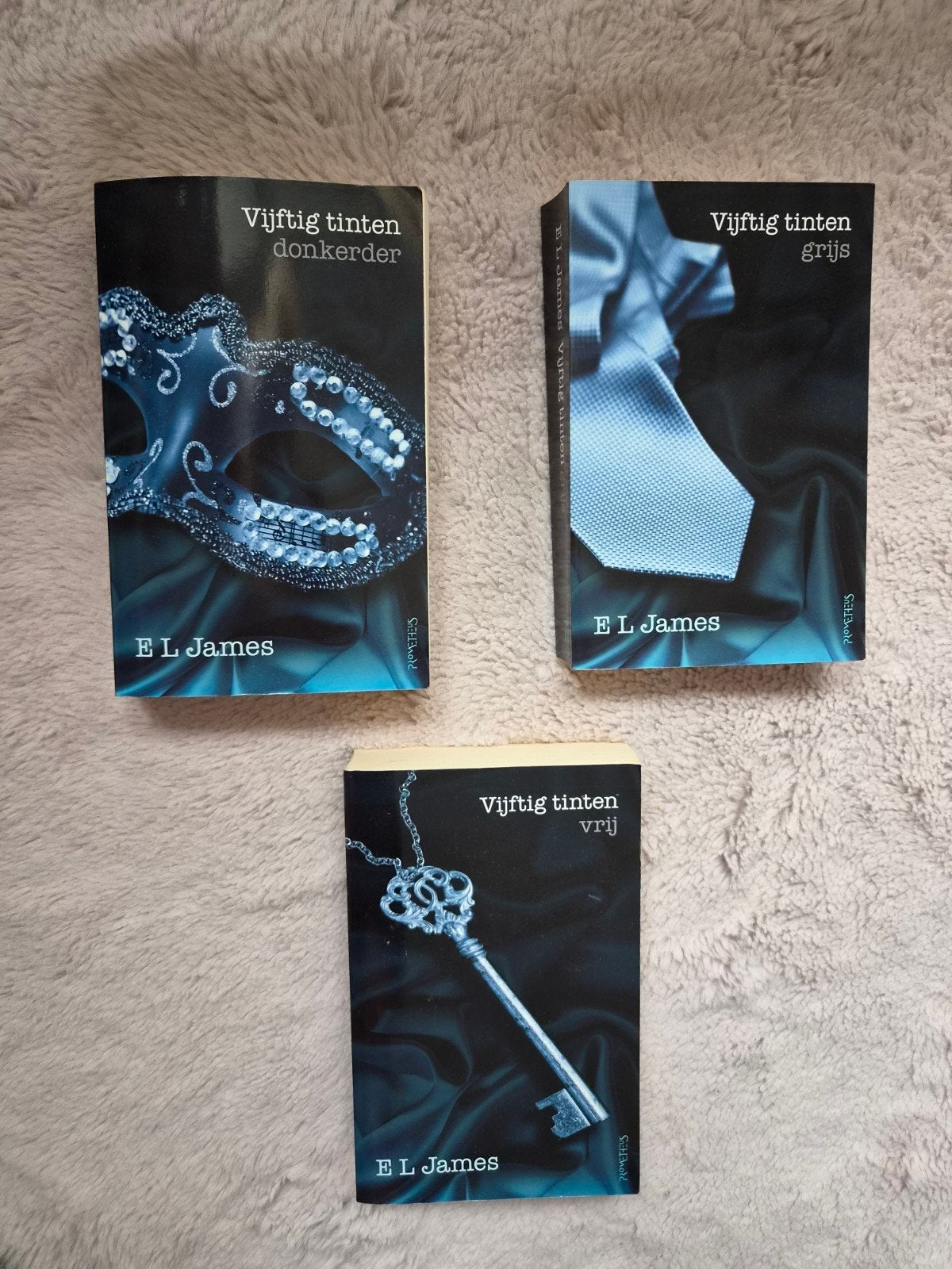El James - Vijftig Tinten trilogie - complete set, Ophalen of Verzenden, Gebruikt