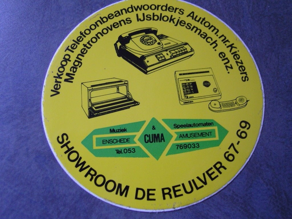 sticker Enschede CUMA showroom DE REULVER 67 -69, Ophalen, Zo goed als nieuw