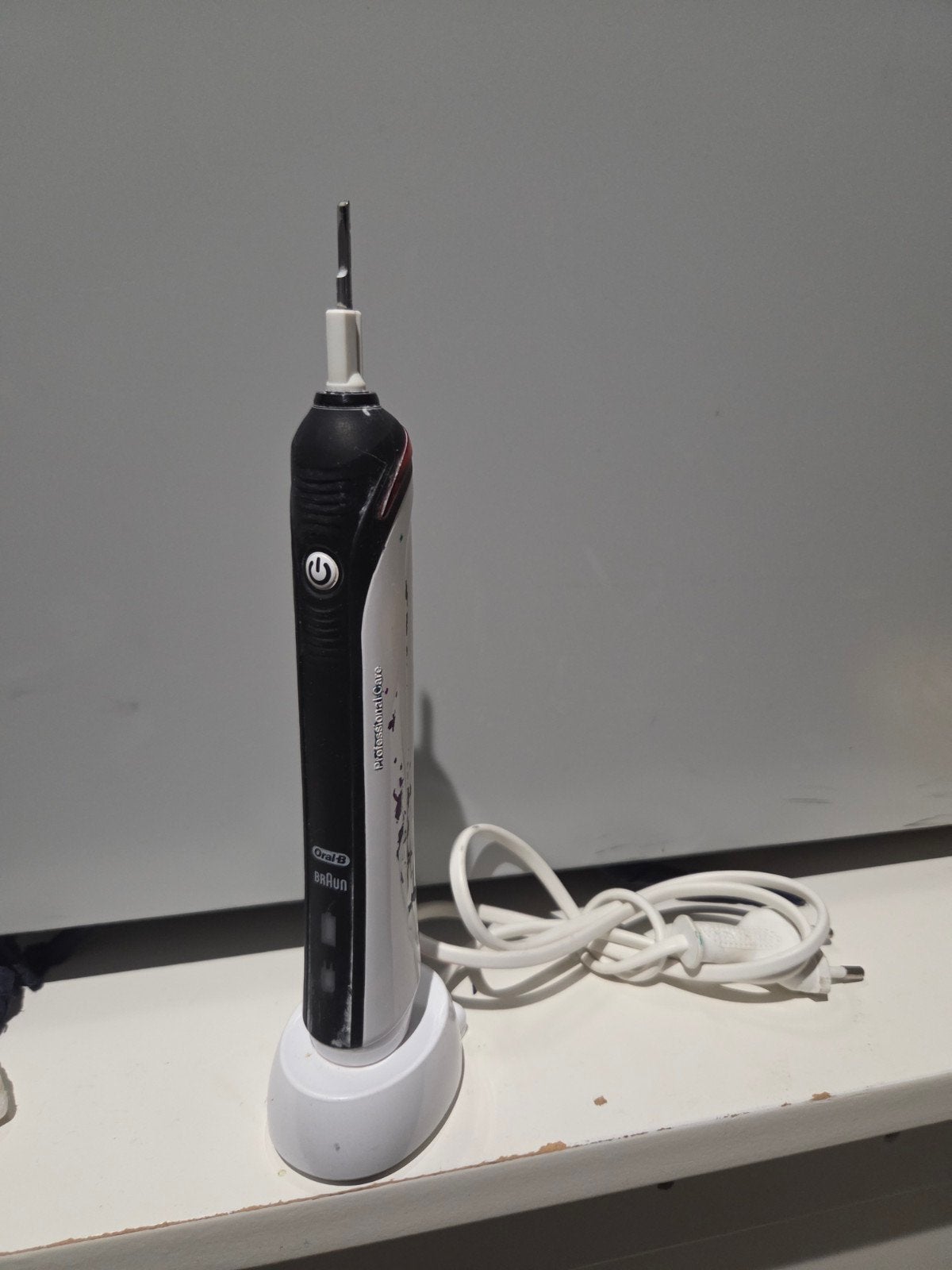 Oral-B Braun elektrische tandenborstel, Ophalen of Verzenden, Gebruikt, Mondverzorging