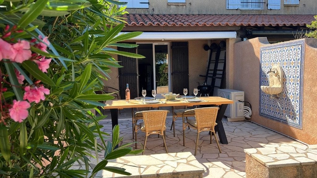 Huisje Sainte-Maxime te huur vanaf 150/dag, Wasmachine, 2 slaapkamers, Overige typen, Provence en Côte d'Azur