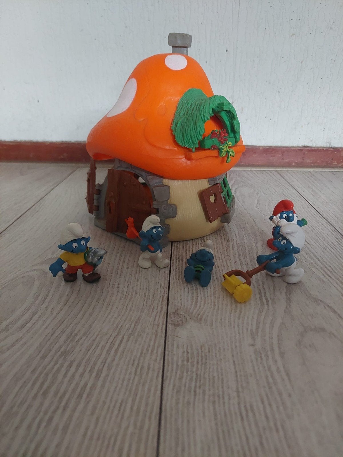 Smurfen huis, Ophalen, Zo goed als nieuw, Verschillende Smurfen
