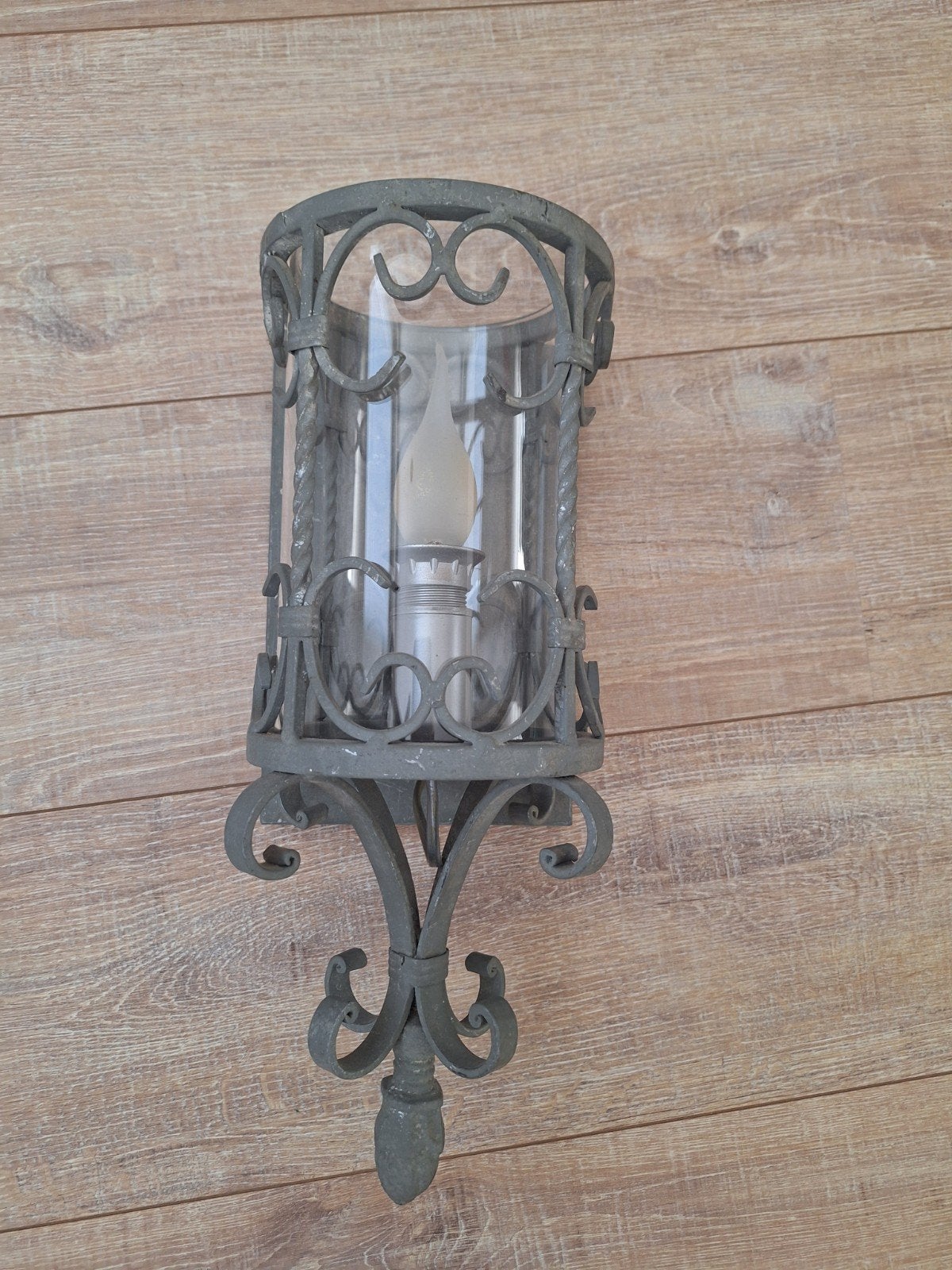 Brocante wandlampje - Smeedijzeren buitenlamp, Ophalen of Verzenden
