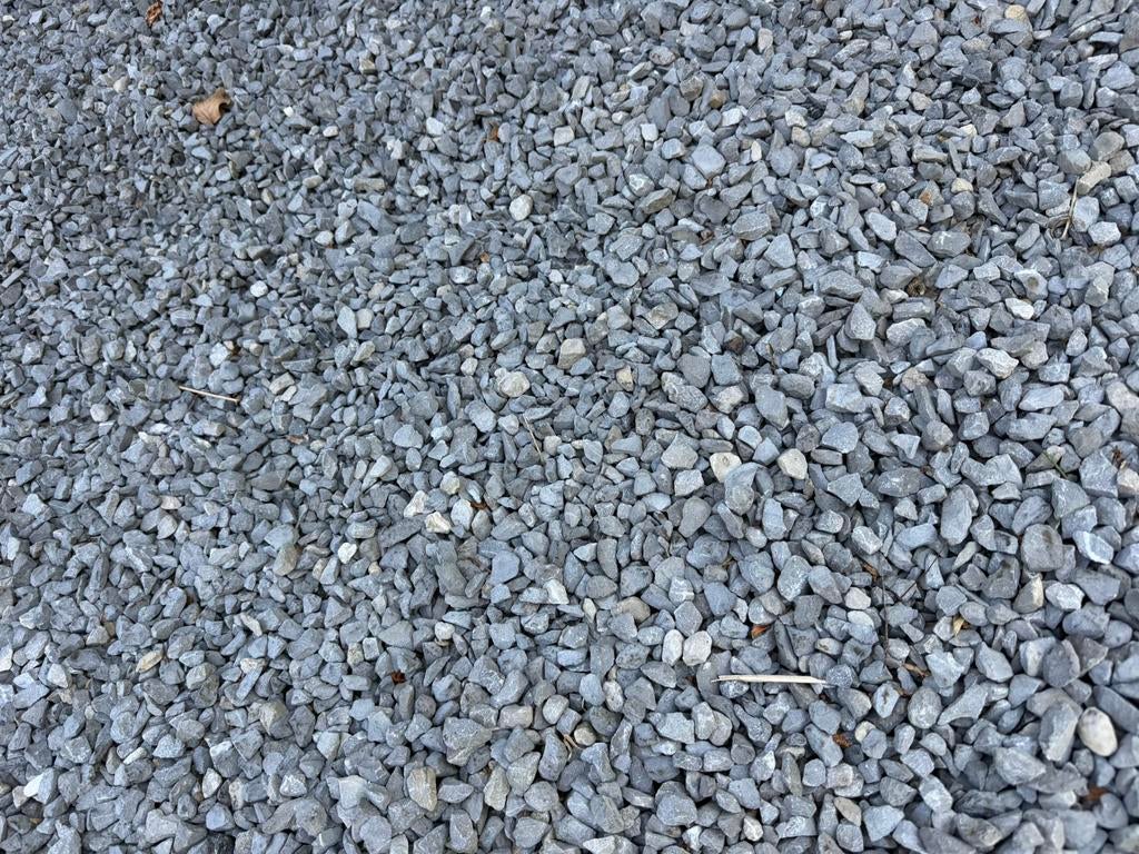 Ardenner split grind grijs ongeveer 1m3 GRATIS af te halen, Ophalen, Zo goed als nieuw, Basalt, Split