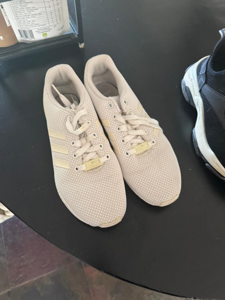 adidas, Kleding | Dames, Schoenen, Ophalen of Verzenden, Zo goed als nieuw, Wit, Sneakers of Gympen