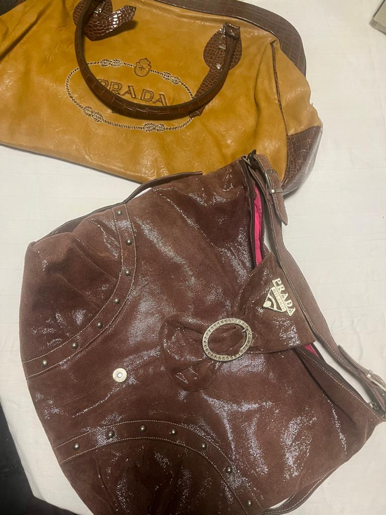 Prada Tassen Set: Bruine Schoudertas & licht bruin Handtas, Ophalen of Verzenden, Gebruikt, Bruin, Handtas