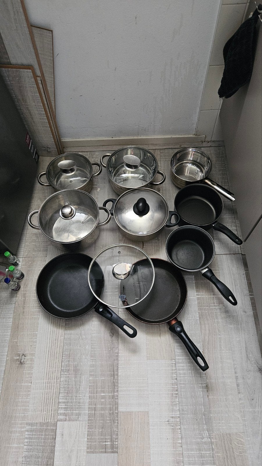 Diverse pannen, gebruikt en geschikt voor gasfornuis, Ophalen, Gebruikt, Met deksel, Pannenset