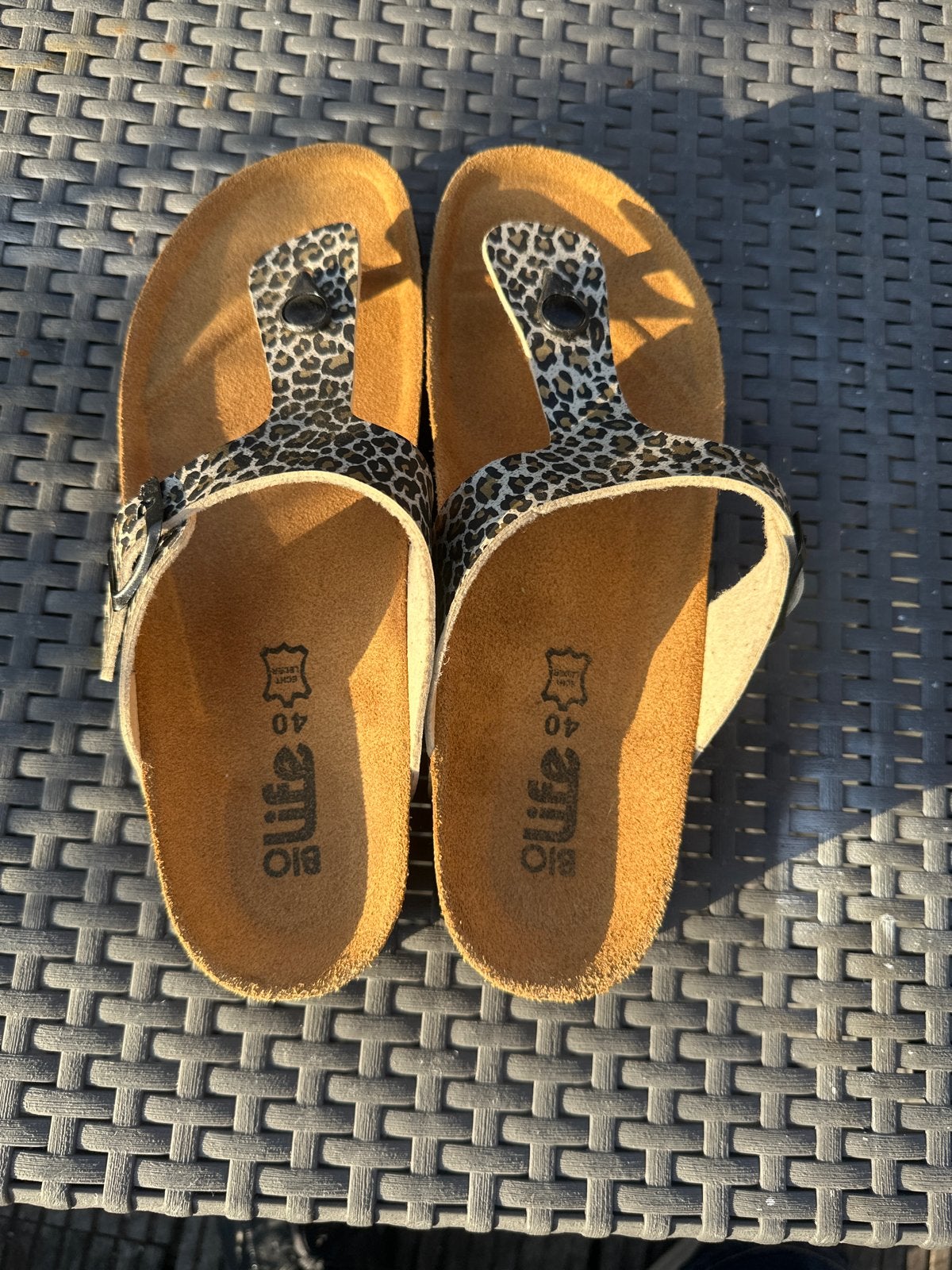 BIO life slippers met luipaardprint - Maat 40, Ophalen of Verzenden, Zo goed als nieuw, Overige kleuren, Slippers