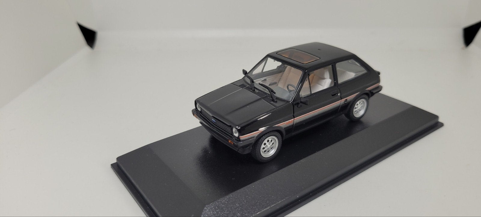 Minichamps Ford Fiesta MK1  XR2, Ophalen of Verzenden, Zo goed als nieuw, Auto, MiniChamps