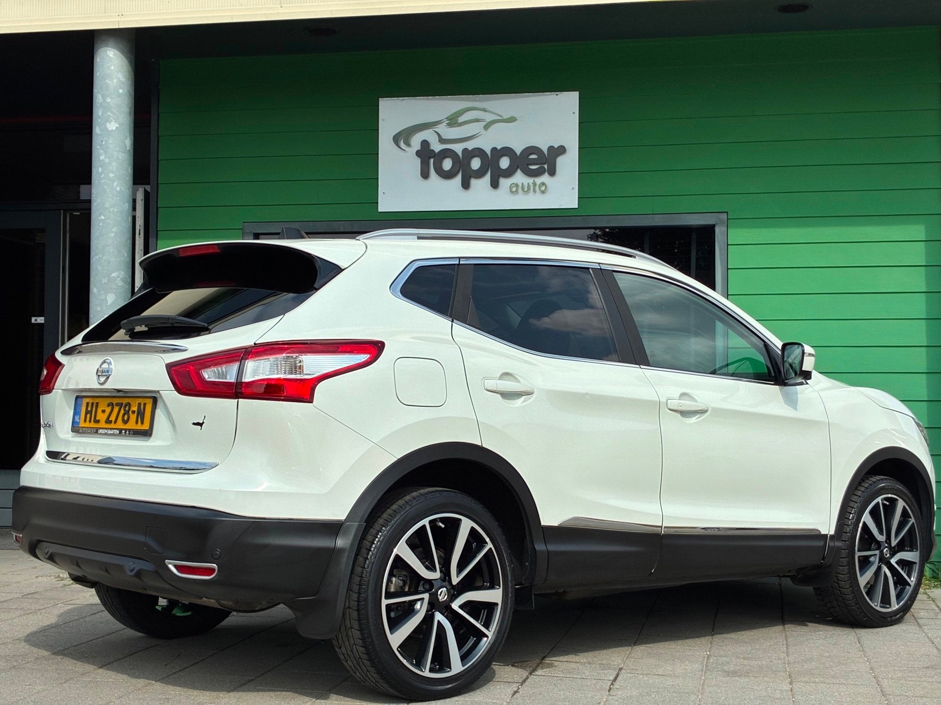 Nissan Qashqai 1.2 Tekna|2e Eigenaar|Automaat|Panoramadak|Na, Auto's, Gebruikt, 4 cilinders, 116 pk, Wit
