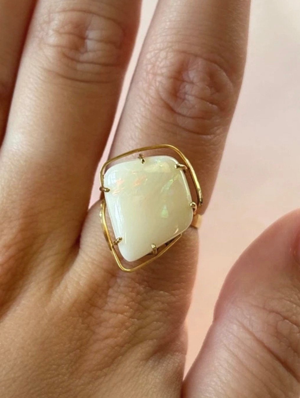 Vintage 9 karaat gouden ring met opaal, Verzenden, Zo goed als nieuw, 17 tot 18, Met edelsteen