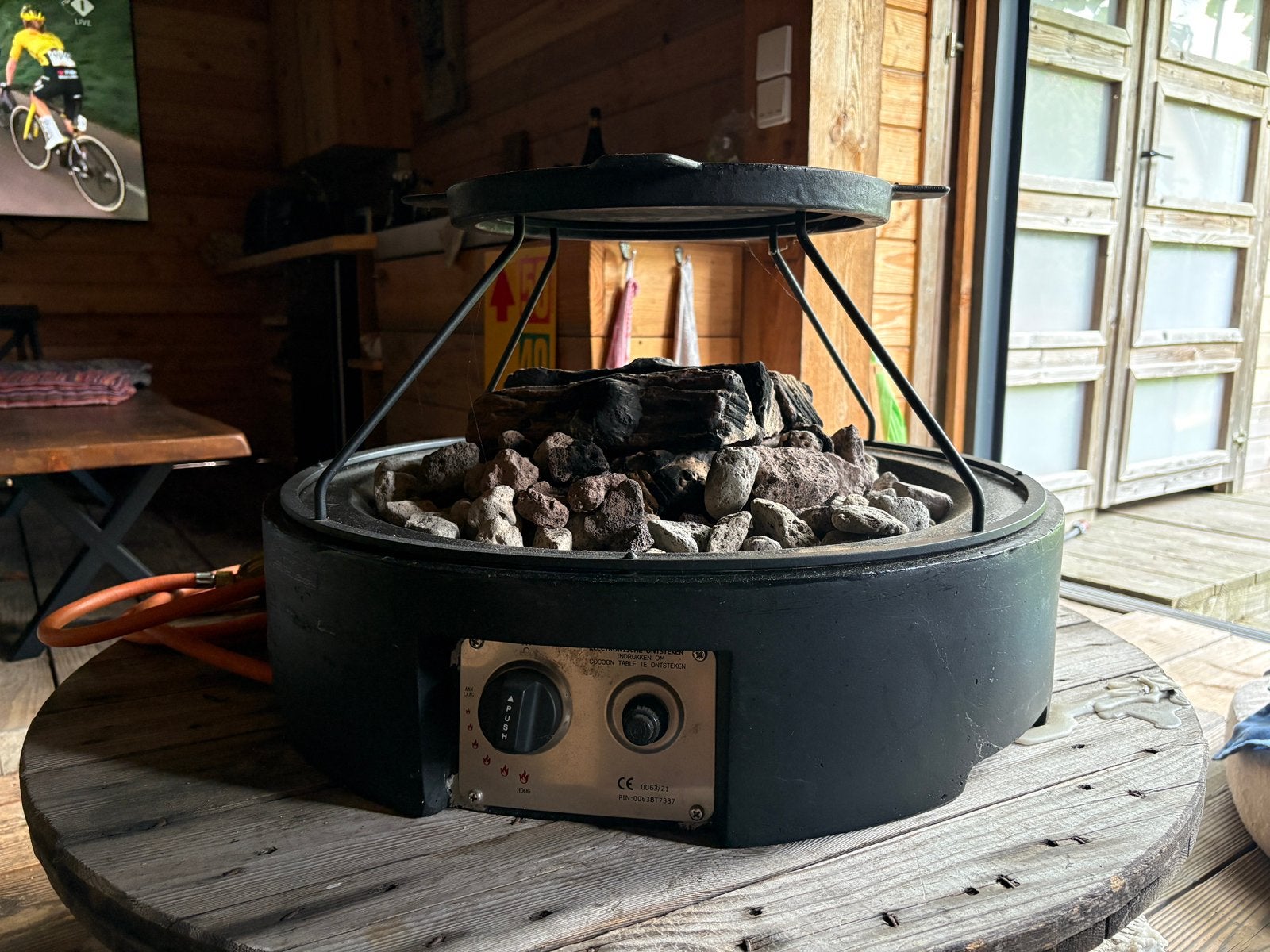 Happy Cocooning vuurtafel met grilplaat, Ophalen, Zo goed als nieuw