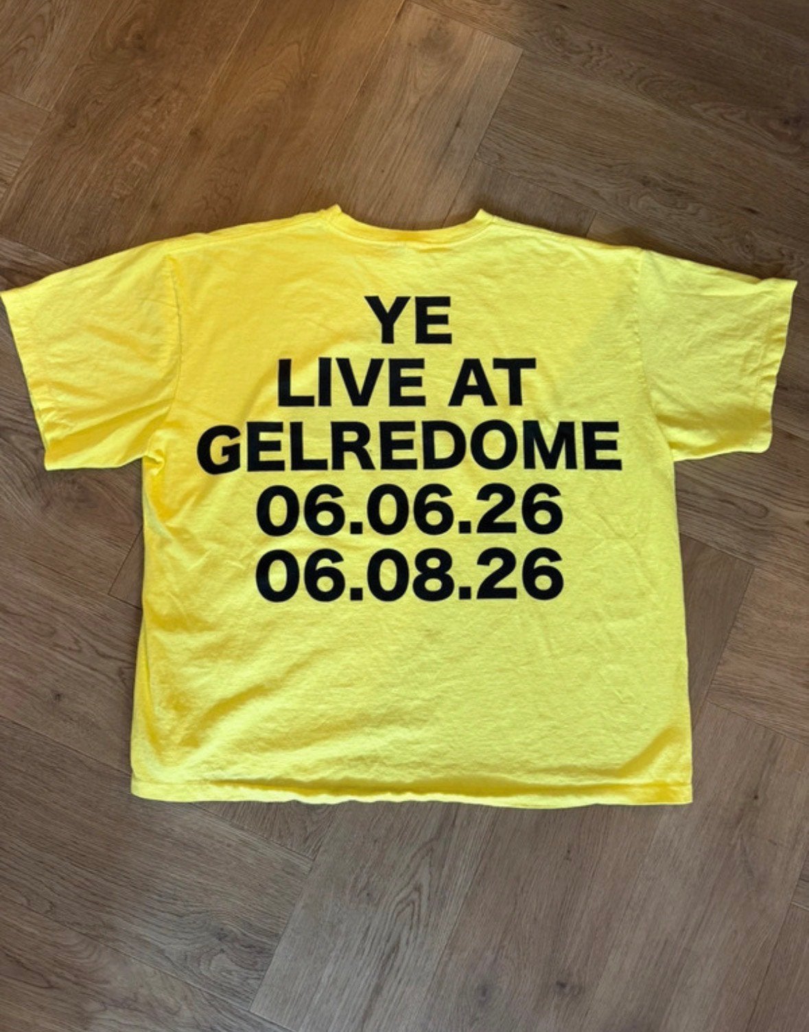 YE Live At Gelredome t-shirt yellow, Ophalen of Verzenden, Zo goed als nieuw, Geel