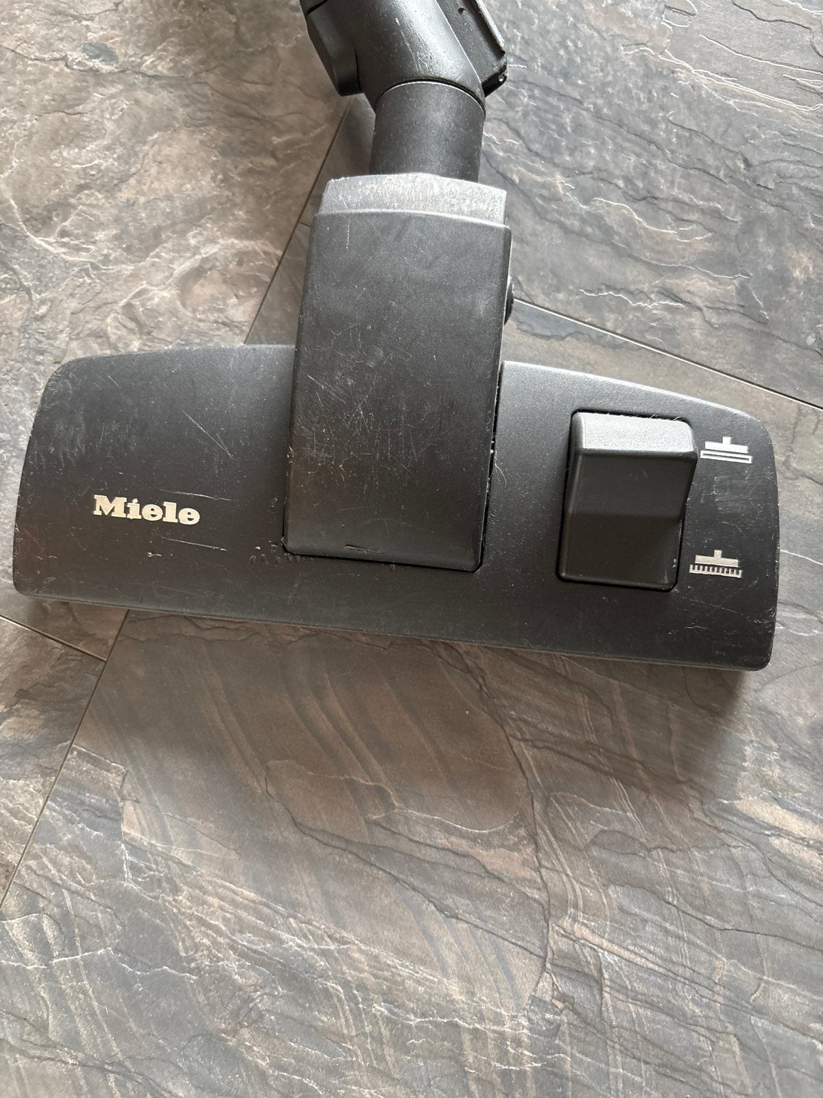 Foto 2 van Miele stofzuigerstang met zuigmond - en slang  Gebruikt