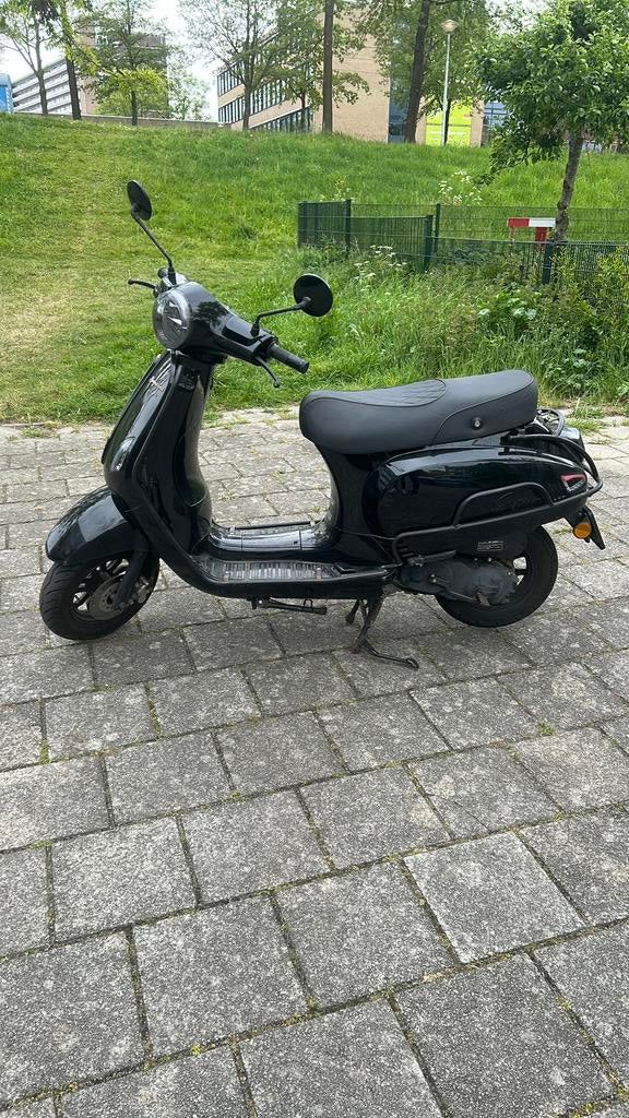 Capri scooter, Gebruikt, Benzine, Ophalen, Overige merken