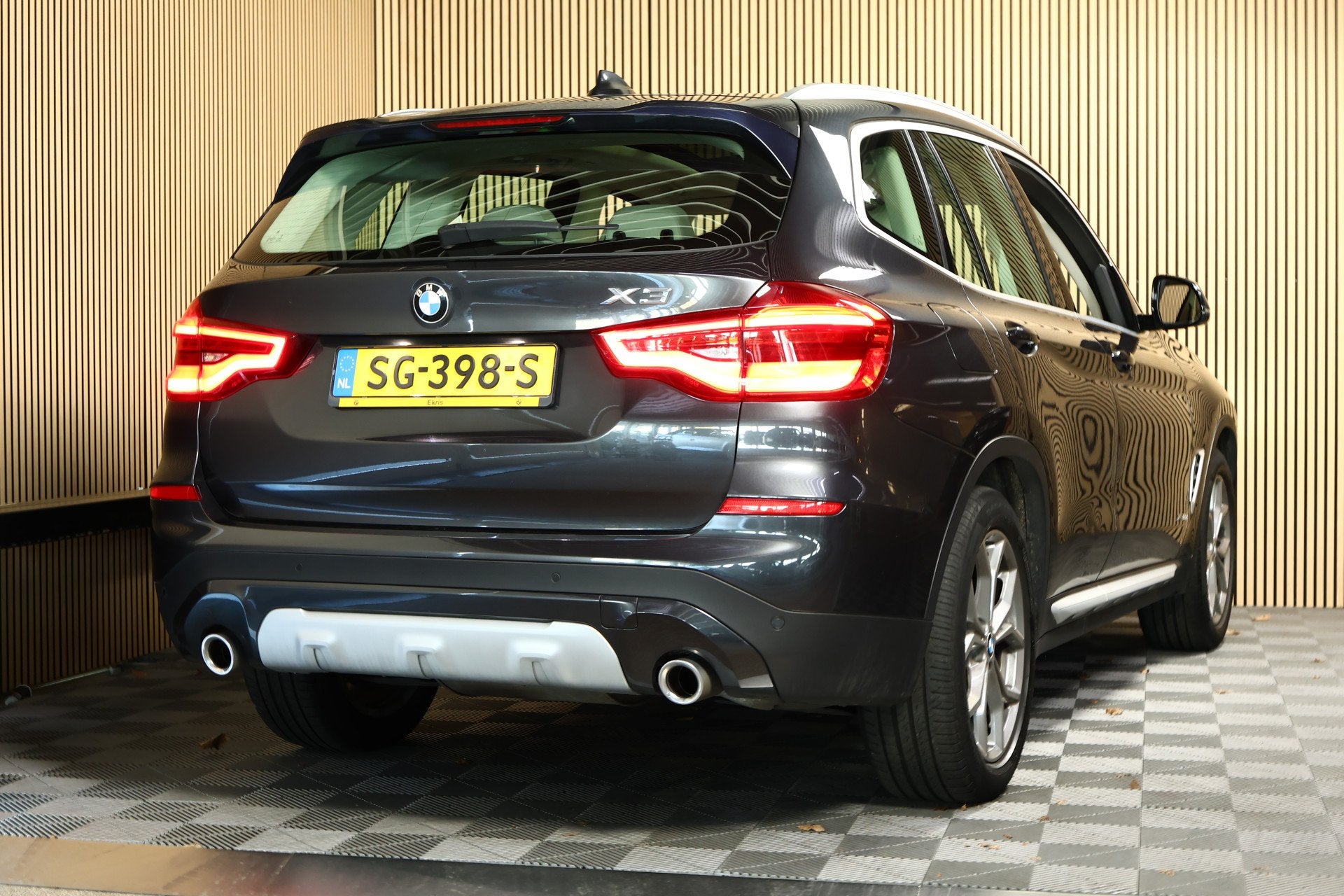 BMW X3 xDrive20d AUT Executive PANO LEDER NAV FULL-LED PDC ", Automaat, 1995 cc, 2000 kg, Bedrijf