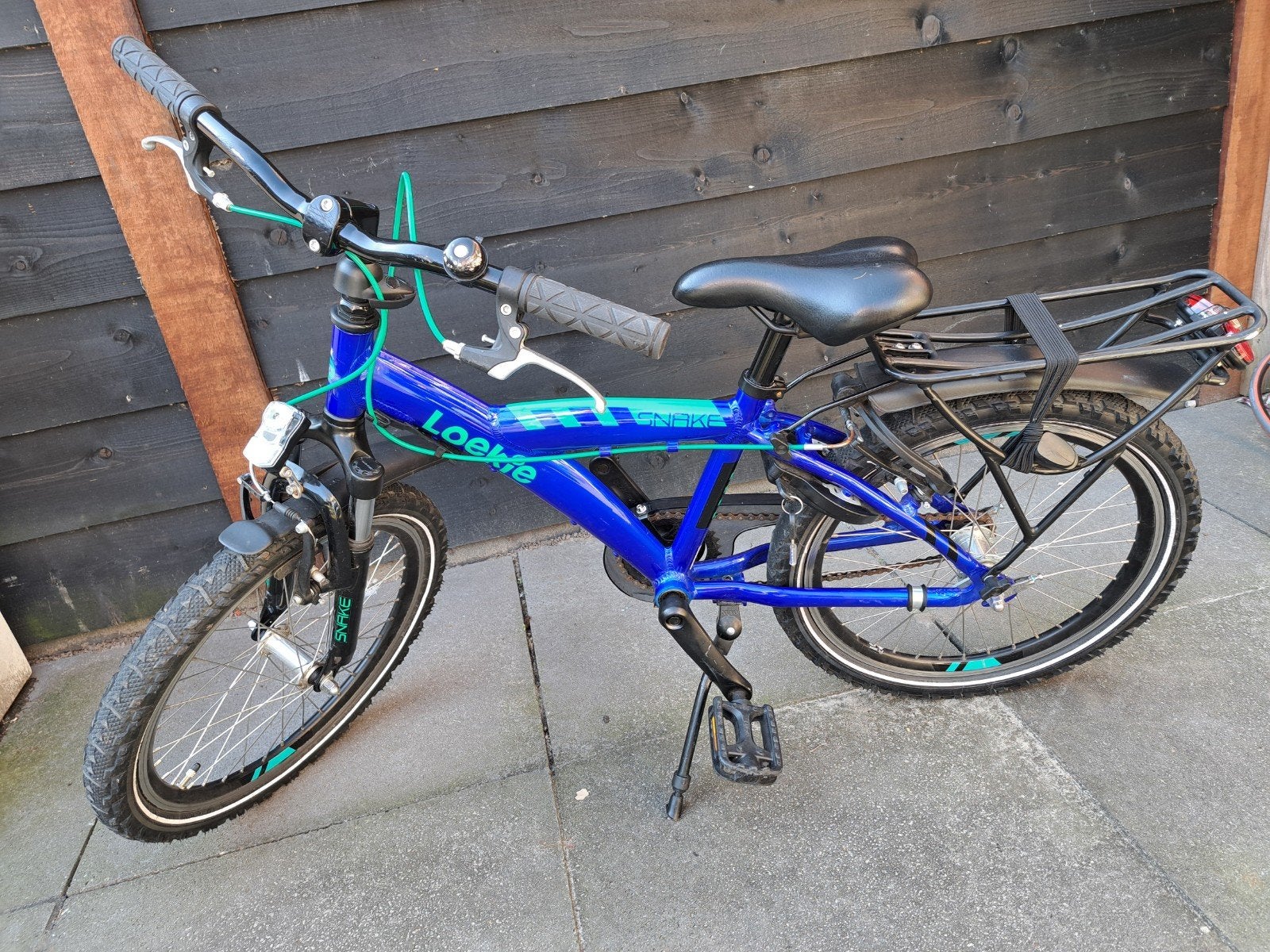 Loekie Snake jongensfiets 20 inch kobaltblauw, Fietsen en Brommers, Fietsen | Jongens, Ophalen, Gebruikt, Handrem, Loekie Snake