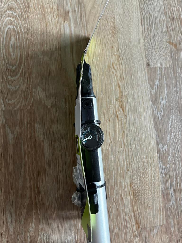 Nieuwe Nexelo fietspomp met drukmeter - Ongebruikt, Fietsen en Brommers, Fietsaccessoires | Fietspompen, Zo goed als nieuw, Drukmeter