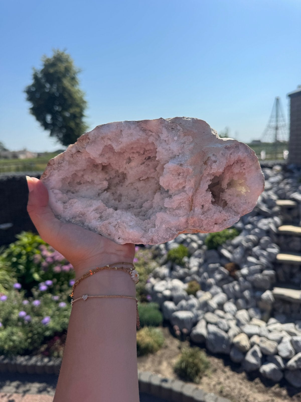 Prachtige Geode Kristal met Optionele Standaard, Sieraden, Tassen en Uiterlijk, Edelstenen, Verzenden, Nieuw